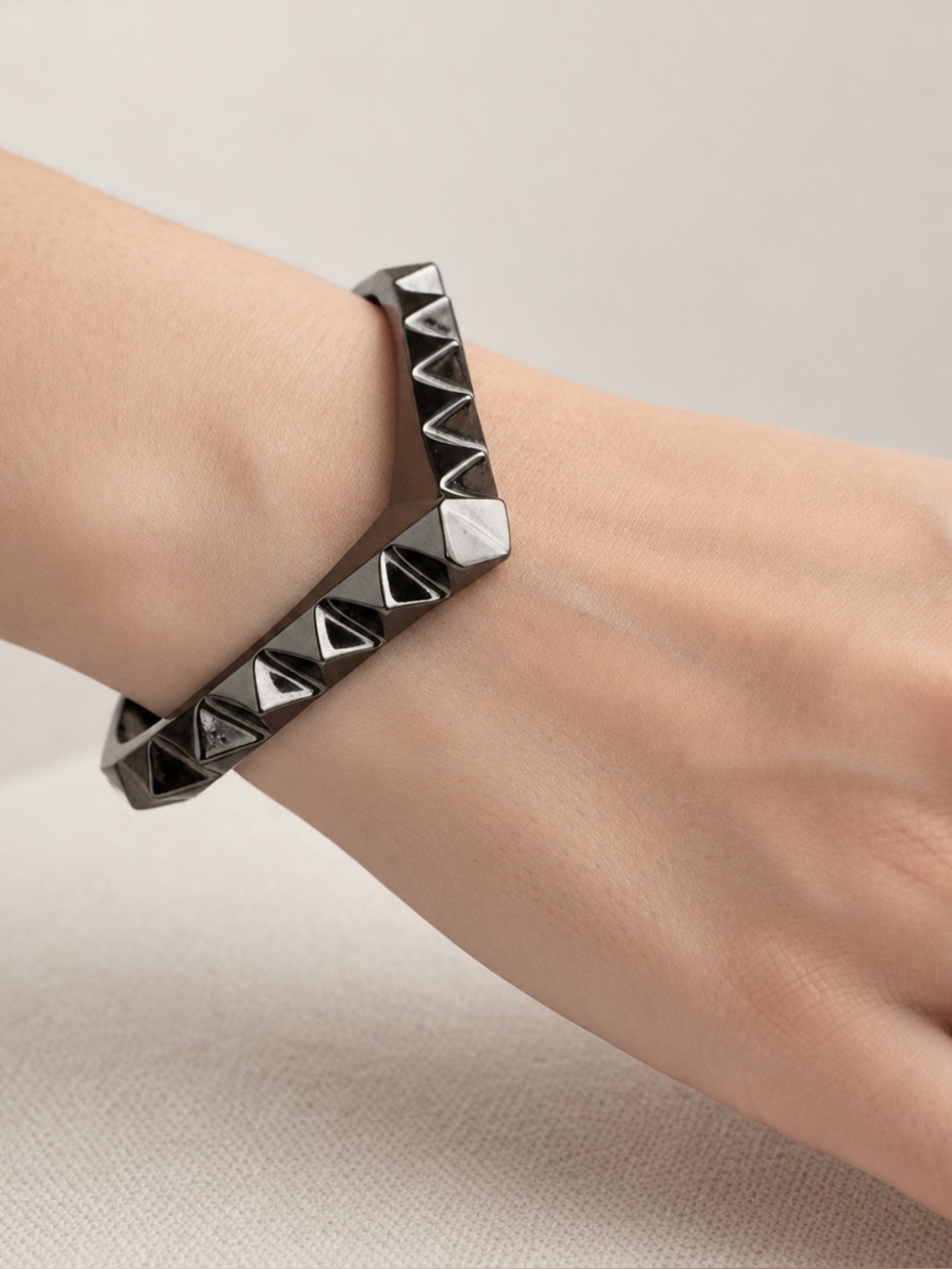 NWOT TOMTOM Gunmetal Geometric V Wrap Statement Cuff